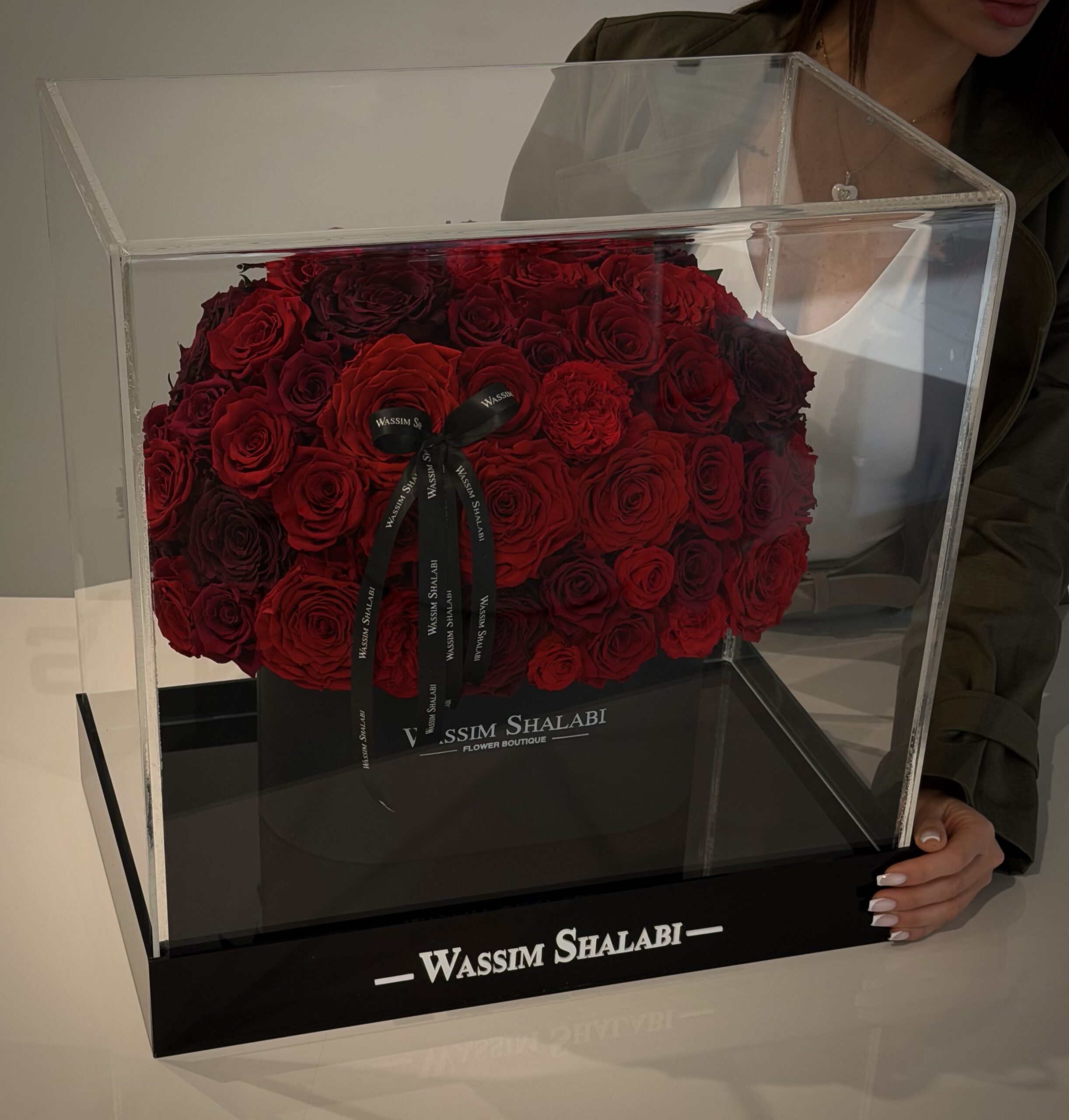 Designed to last infinite roses transparent box